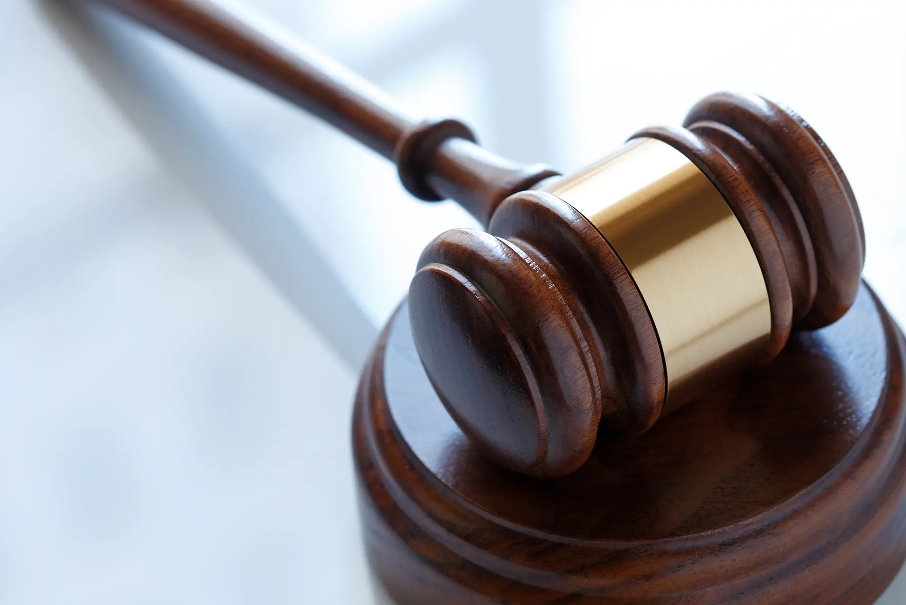 Reivindicación de marca y acciones contra el licenciatario