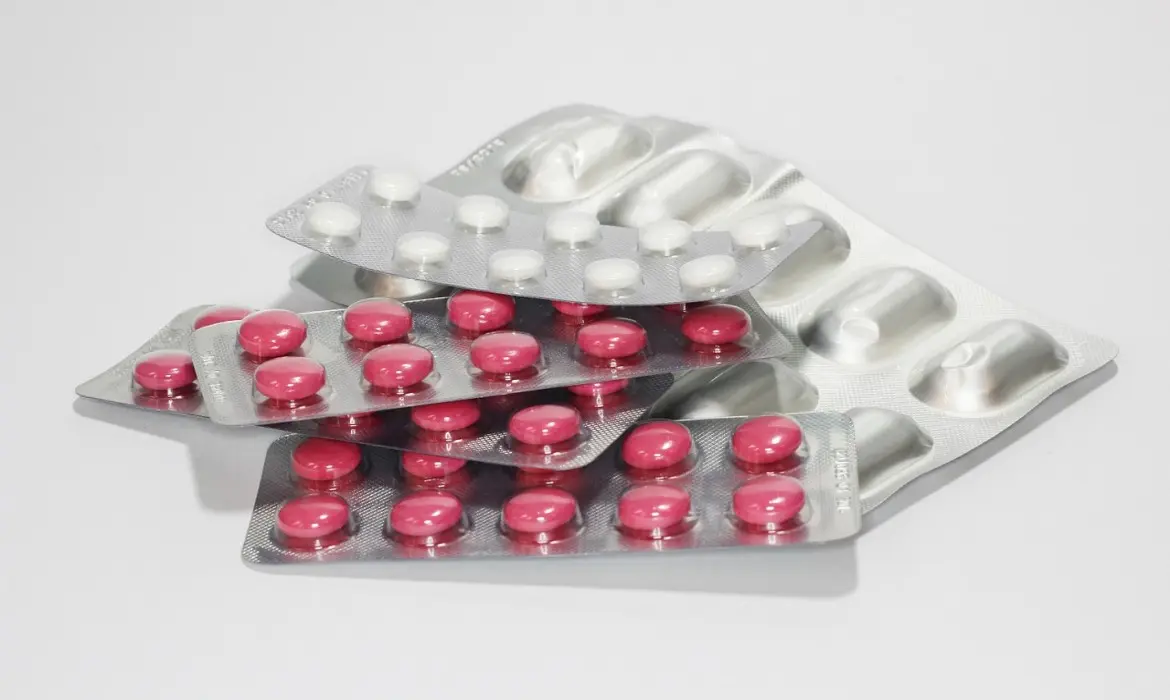 Expedientes administrativos de autorización de comercialización de medicamentos: ¿confidencialidad o transparencia?