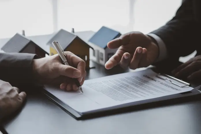 Afectación de los inmuebles arrendados a socios y familiares