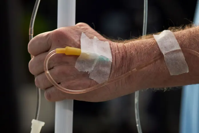 Autorizan retiro del 100% de CTS por enfermedad terminal o cáncer