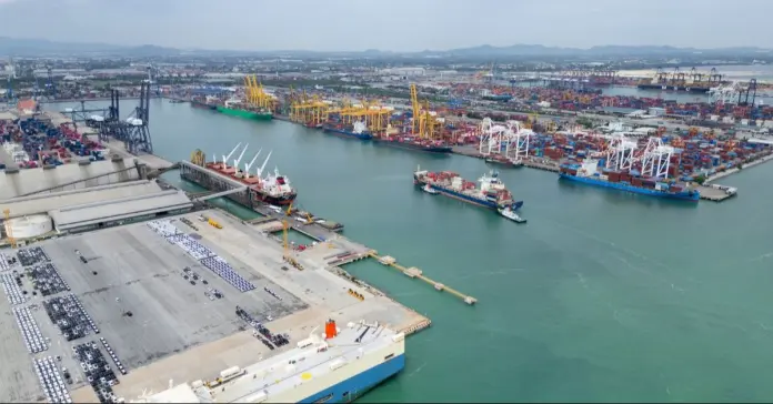 Bergé y Compañia celebra aliança com a AP Moller Capital para impulsar o operador portuário BERGÉ