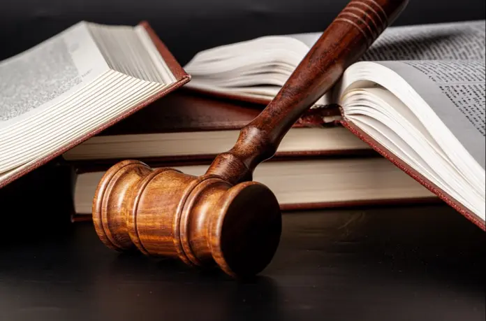 La acción del comprador frente al banco descontante para la devolución de cantidades anticipadas...