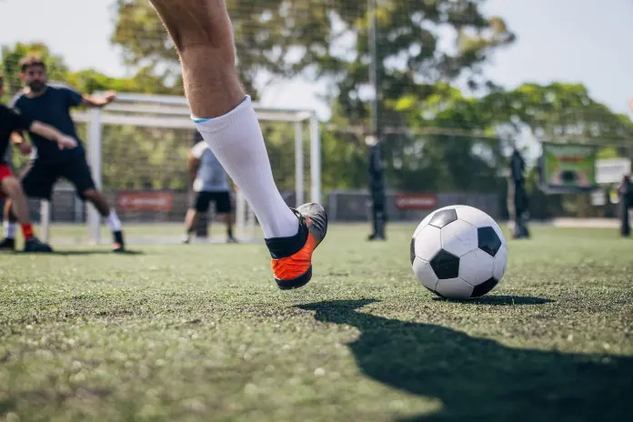 Daños civiles en ilícitos anticompetitivos: competencia y legitimación activa