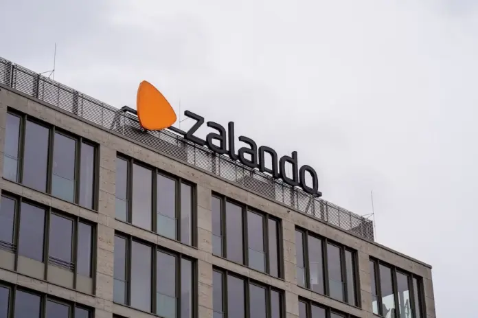 ¿Es Zalando una plataforma en línea de muy gran tamaño?