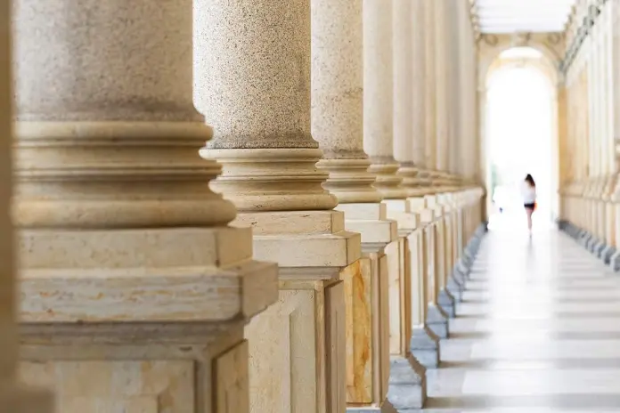 Vendi um quinhão composto por imóveis de que era herdeiro: tenho de pagar IRS?