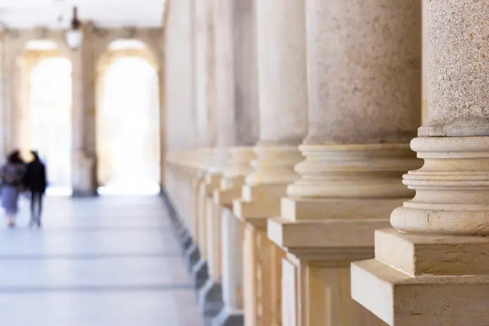 Corte Suprema: licencia médica, viajes y falta de probidad