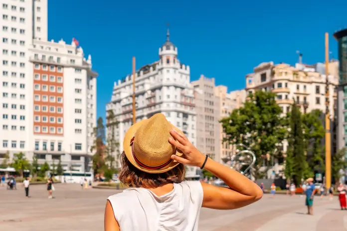 Madrid suspende cautelarmente el otorgamiento de licencias de hospedaje