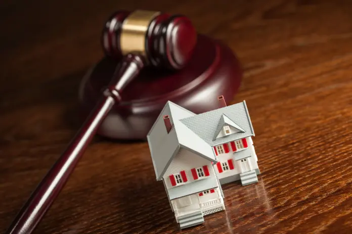 Se prorroga, con novedades, la suspensión de los desahucios