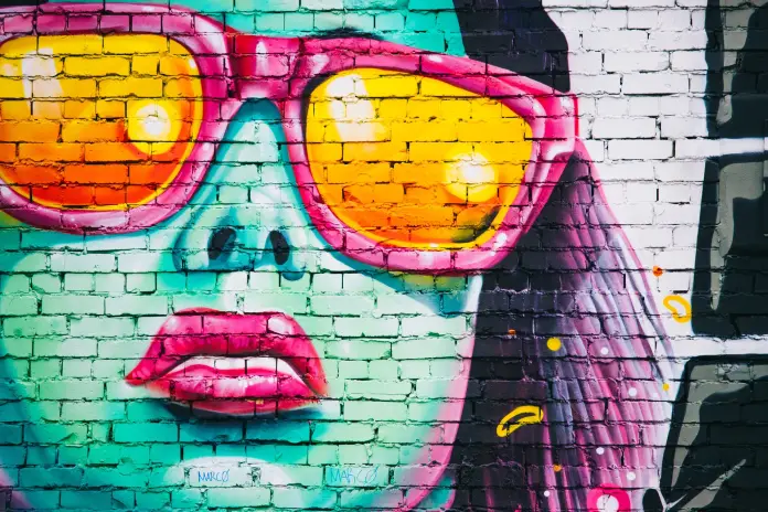Uso de arte callejero en campañas publicitarias