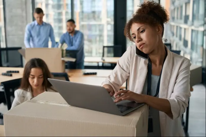 La recolocación de trabajadores en otras empresas de grupo