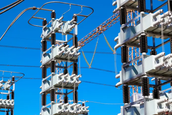 Real Decreto 997/2025: refuerzo urgente del sistema eléctrico