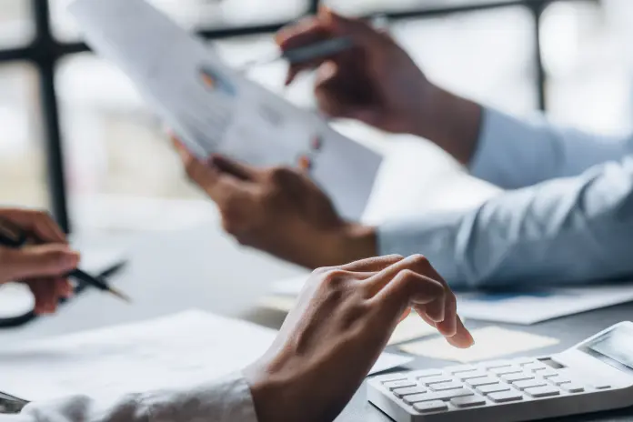 Regularización de aportaciones a holdings familiares