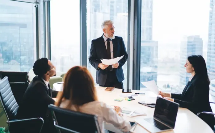 Deducción de retribución de administradores sin previsión estatutaria