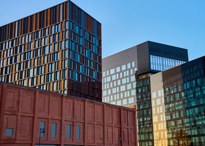 Retracto arrendaticio y venta en globo de varios edificios