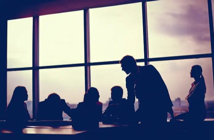 Sobre la facultad de destituir a los administradores