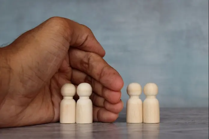 Sociedades profesionales incursas en causa de disolución obligatoria (art. 4.5 LSP) y (...)