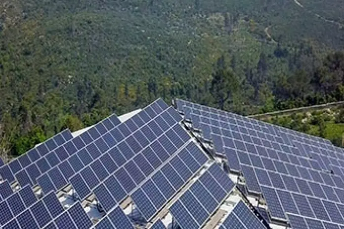 Yinson Renewables compra o projeto de energia solar Matarani de 97 MWp no Peru
