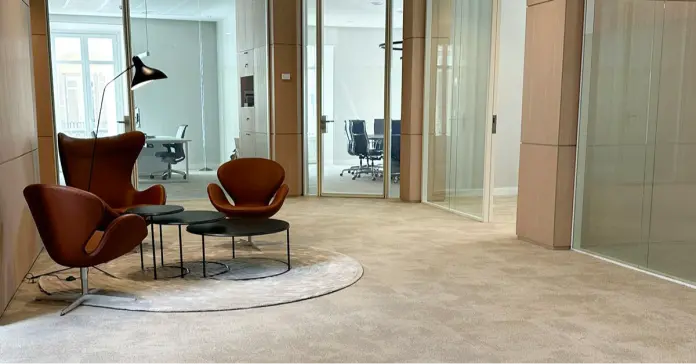 Cuatrecasas apresenta escritório renovado em Málaga após remodelação integral