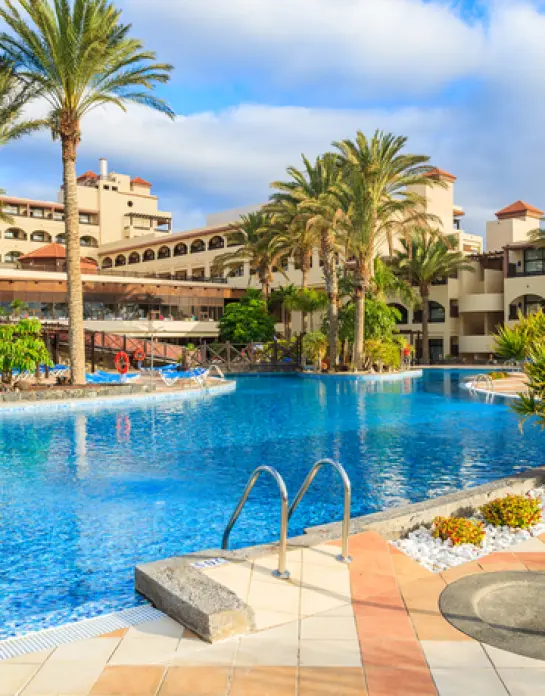 CaixaBank financia a Zuhaira en la compra del hotel gaditano Barceló Costa Ballena Golf & Spa